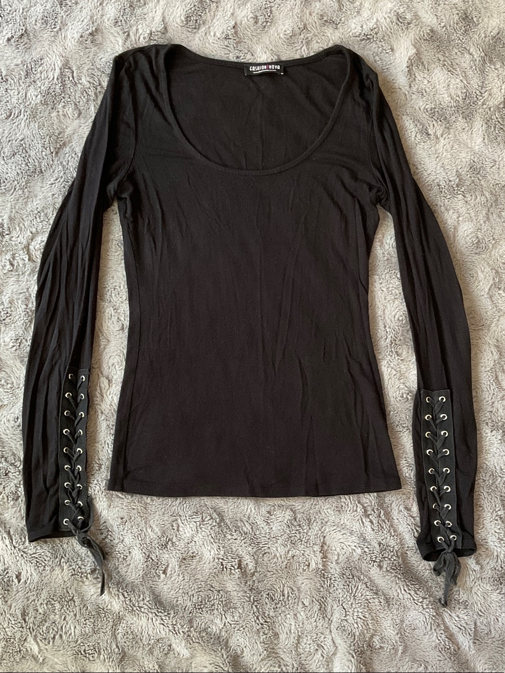 Fashion Nova Black Long Sleeve Scoop Neck Tee with Lace-Up Cuffs